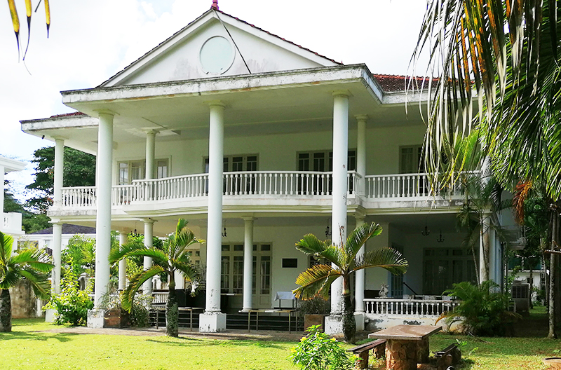 Property for sale on Beau Vallon beach, Mahe seychellesestate